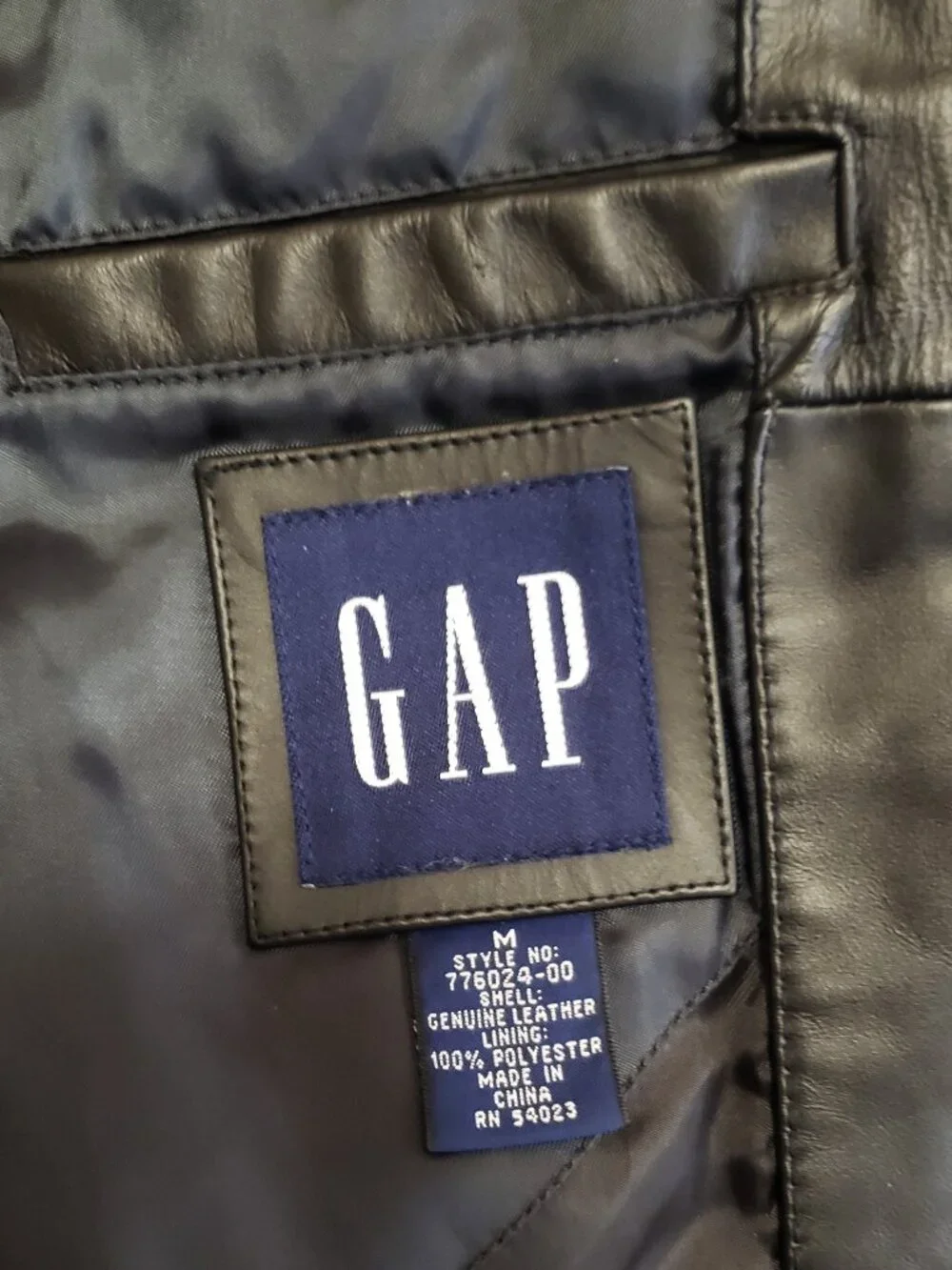 New Gap Men’s Size M Black 100% Genuine Leather Lining 3-Button Blazer/Jacket